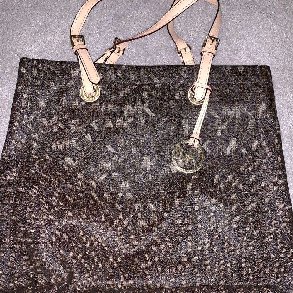 AUTHENTIC Michael Kors bag